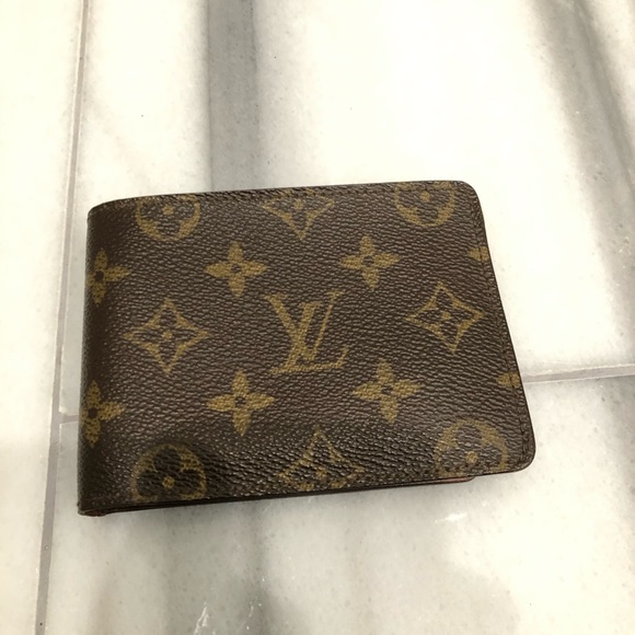 Louis Vuitton Other - Louis Vuitton monogram leather wallet